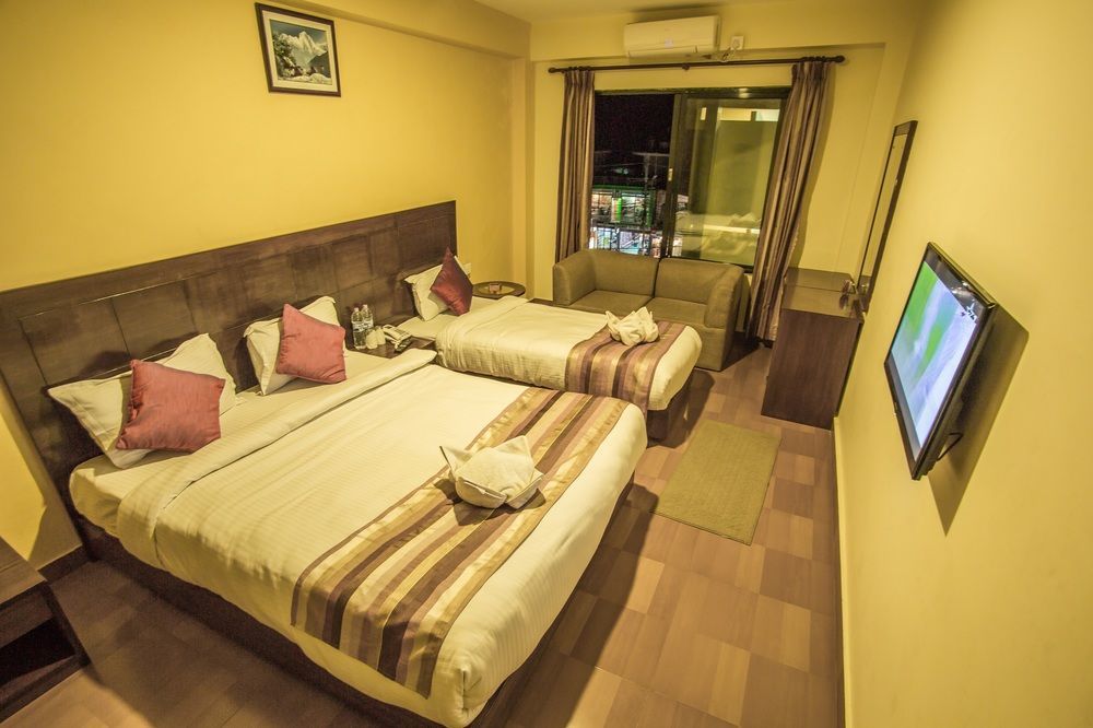 Kotee Home Hotel بوكْرا المظهر الخارجي الصورة